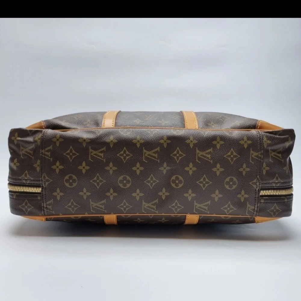 Dbl Authenticated Louis Vuitton Brown Monogram Travel Bag